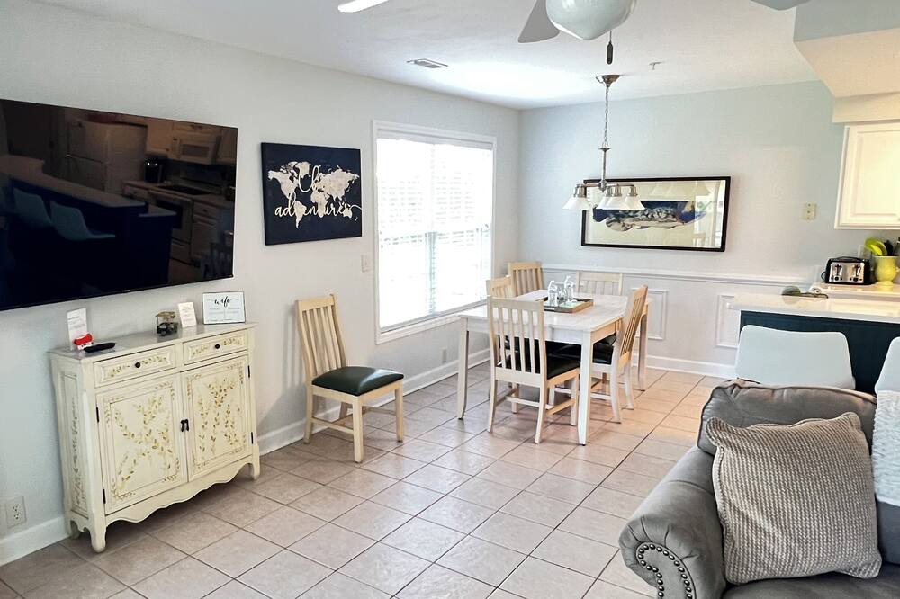Photo of Livingroom in Calabash