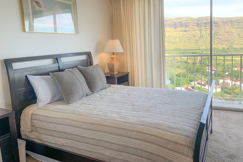 Photo of Bedroom in Makaha