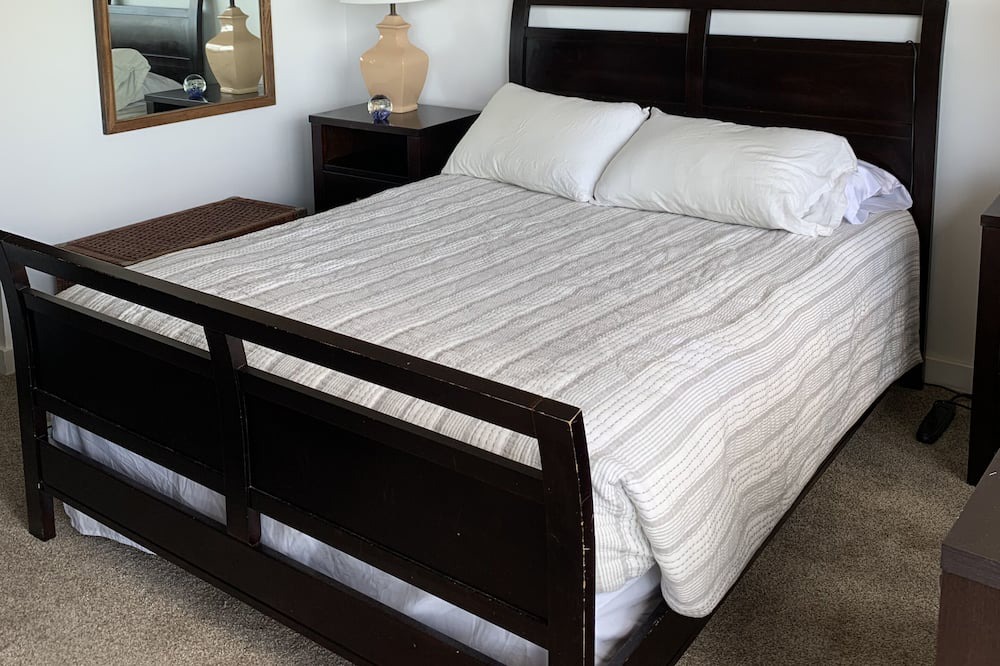 Photo of Bedroom in Makaha