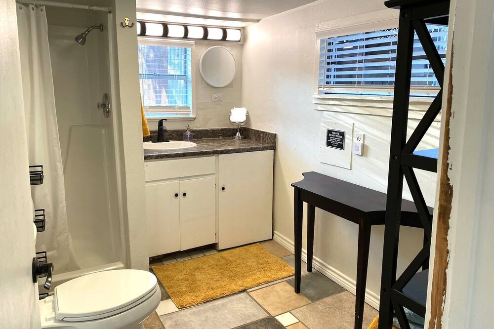 Photo of Bathroom in Leander