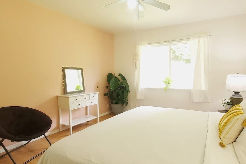Photo of Bedroom in Papaaloa