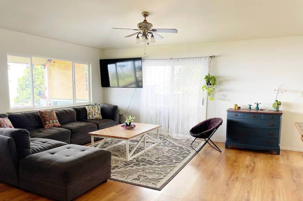 Photo of Livingroom in Papaaloa