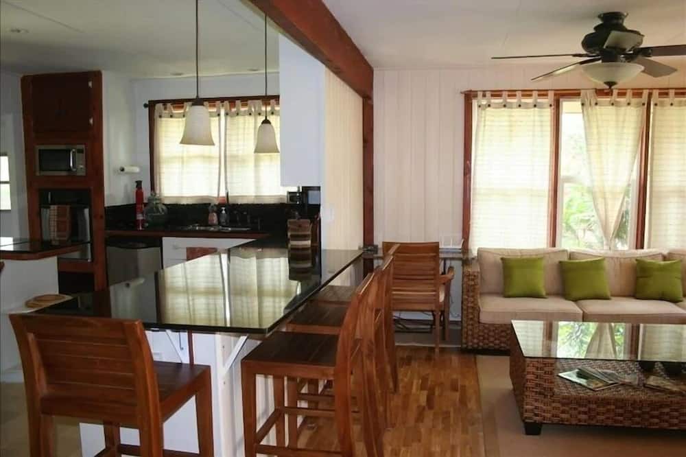 Photo of Livingroom in Haleiwa