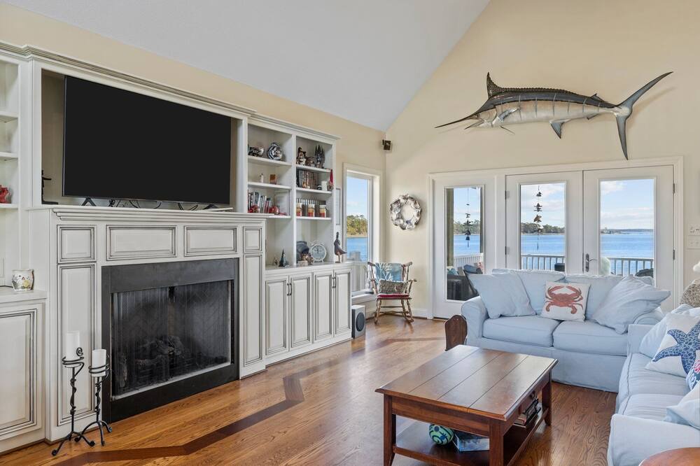 Photo of Livingroom in Morehead City