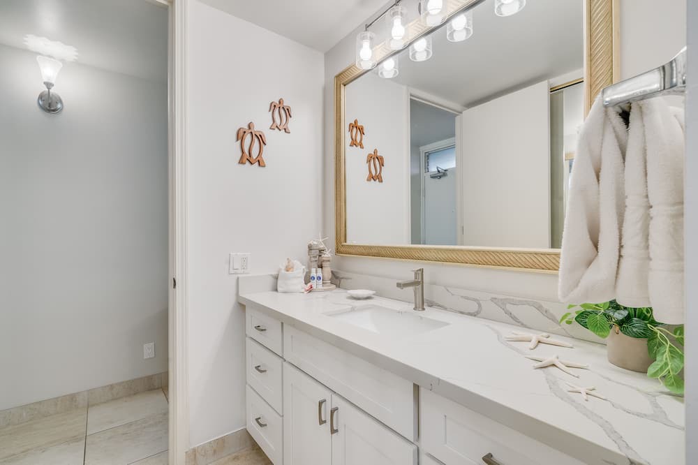 Photo of Bathroom in Napili