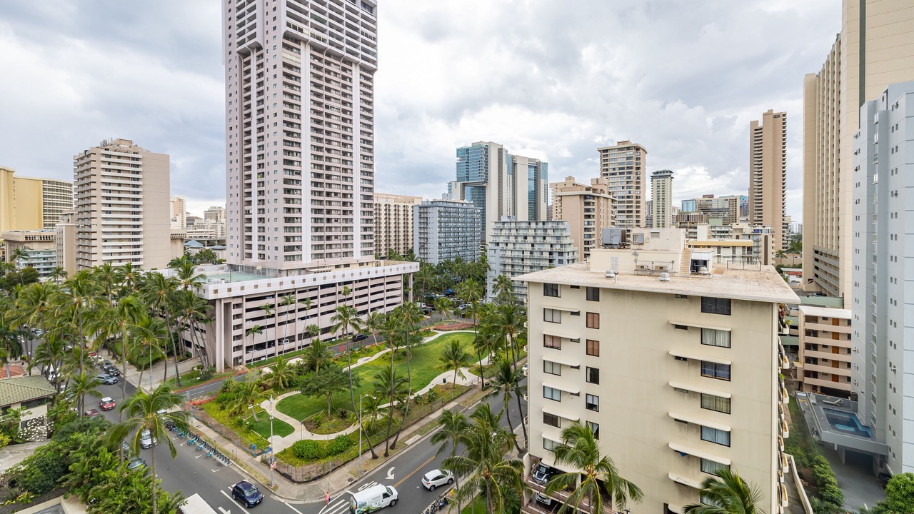 Photo of Outdoor in McCully - Moiliili
