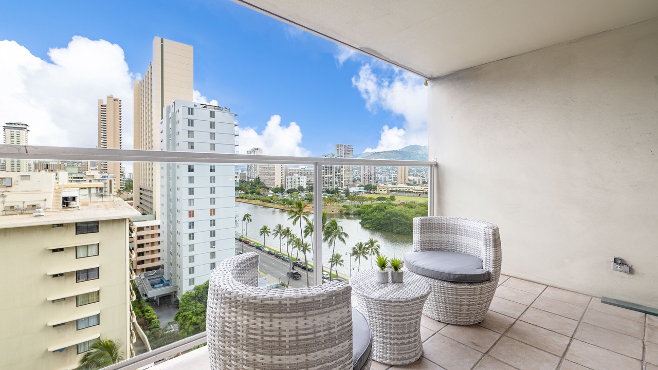 Photo of Outdoor in McCully - Moiliili