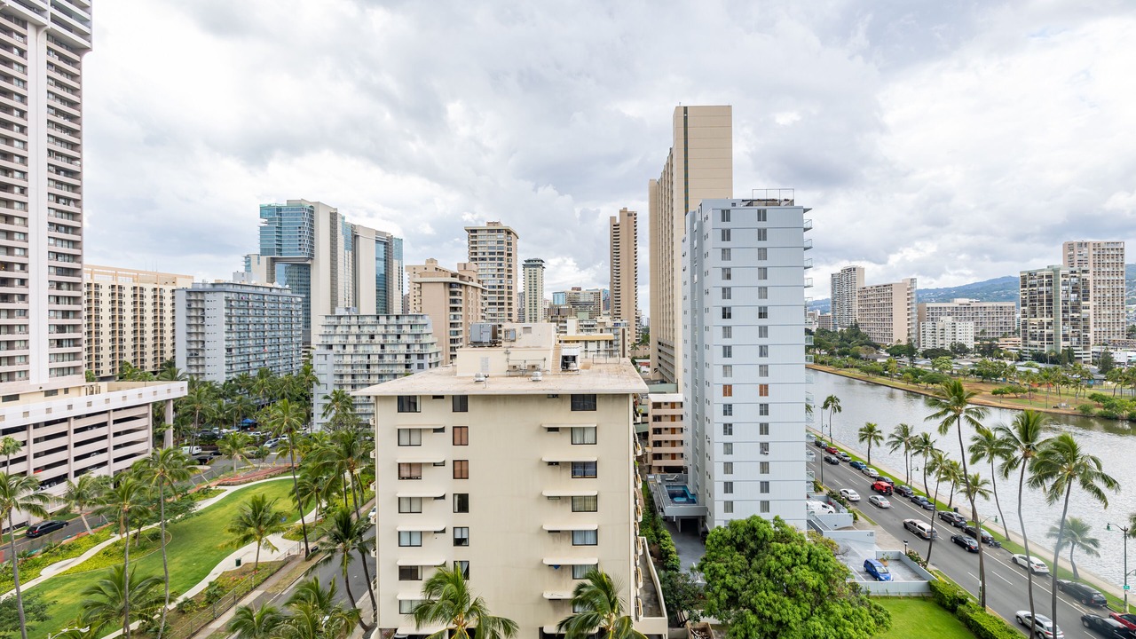 Photo of Outdoor in McCully - Moiliili