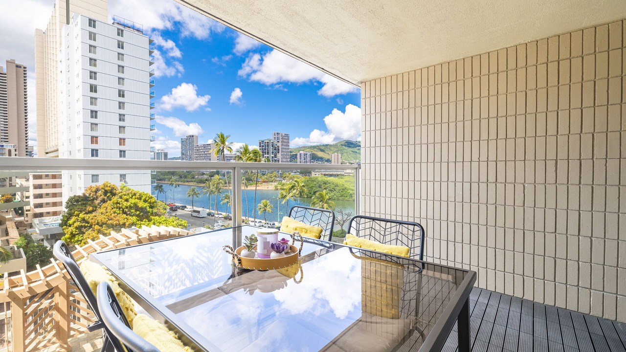 Photo of Outdoor in McCully - Moiliili
