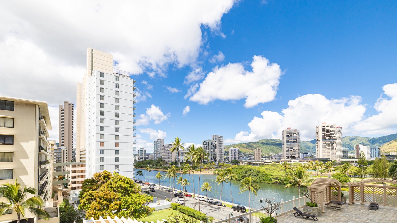 Photo of Outdoor in McCully - Moiliili