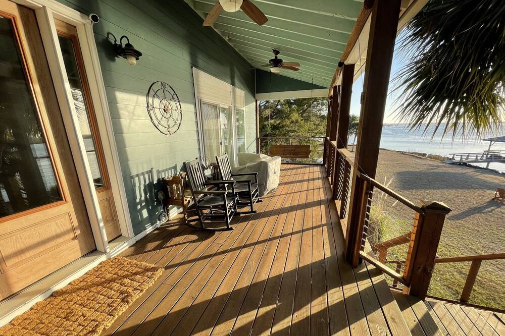 Photo of Patio Balcony in Daufuskie Island