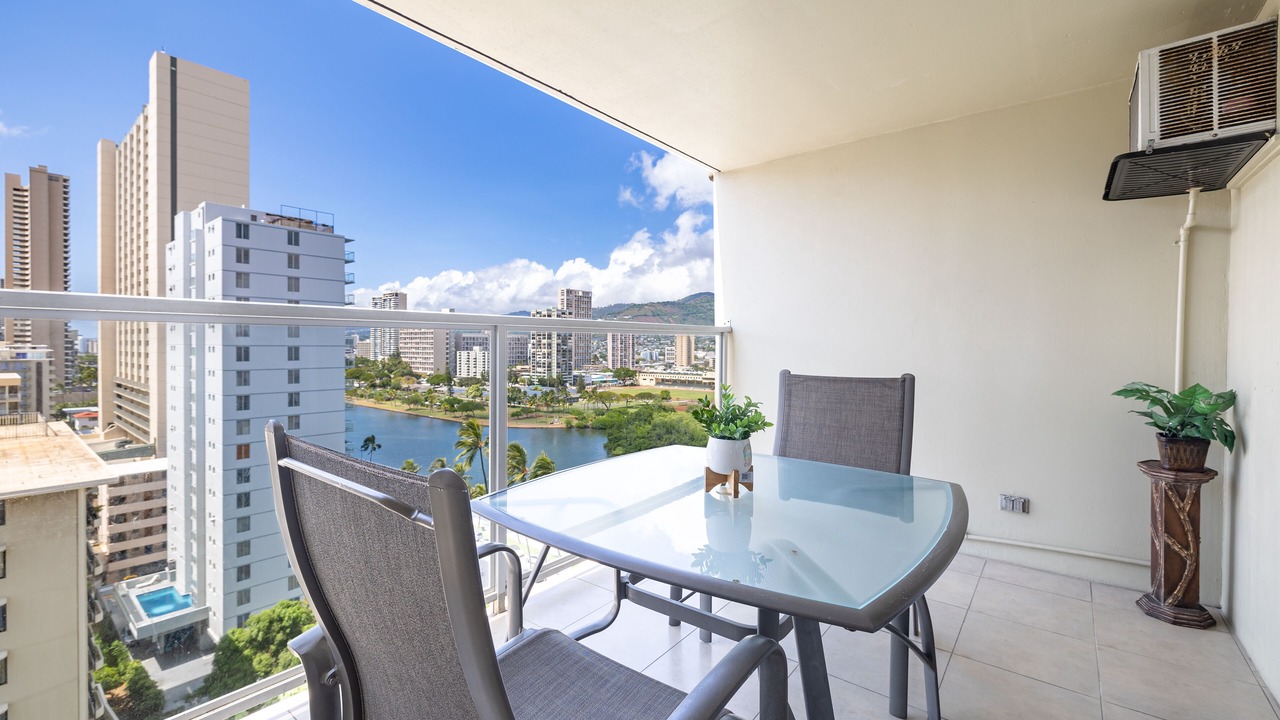 Photo of Outdoor in McCully - Moiliili