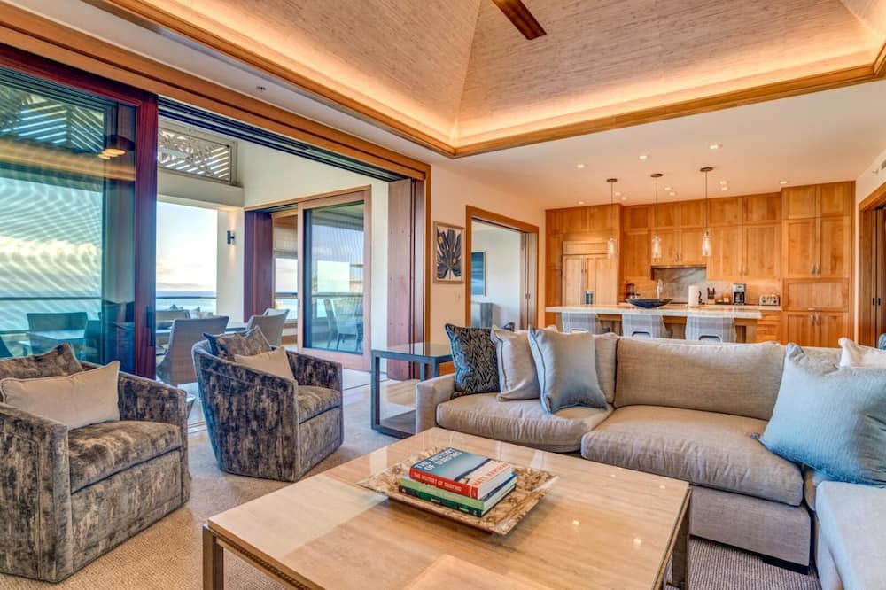 Photo of Livingroom in Montage Kapalua Bay