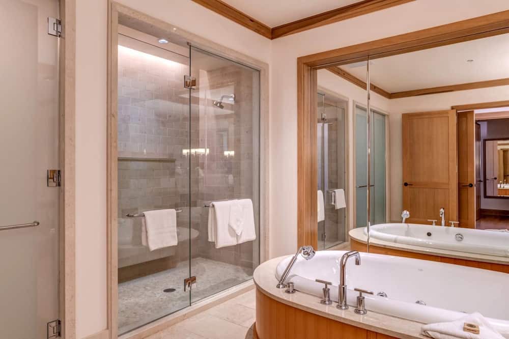 Photo of Bathroom in Montage Kapalua Bay