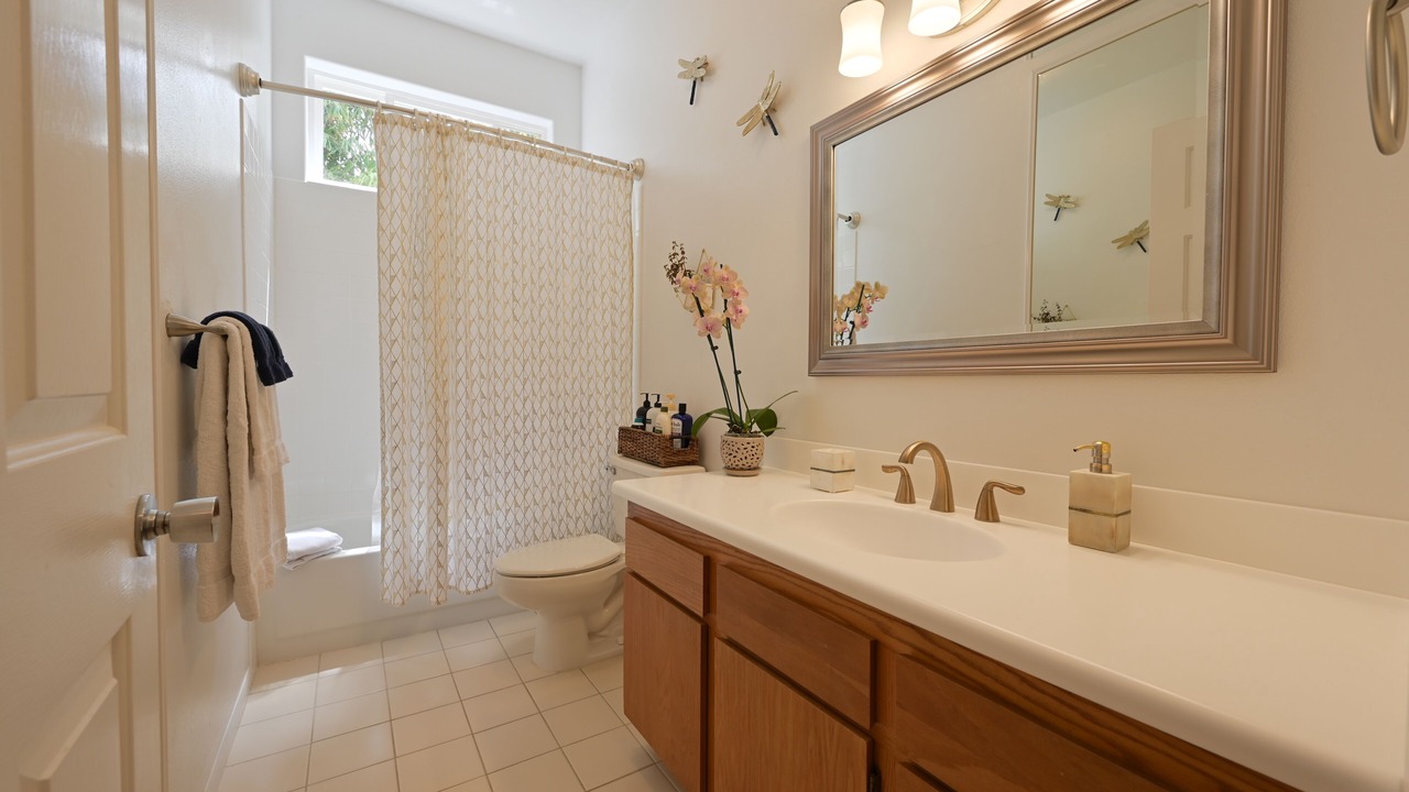 Photo of Bathroom in Kehena Beach Estates