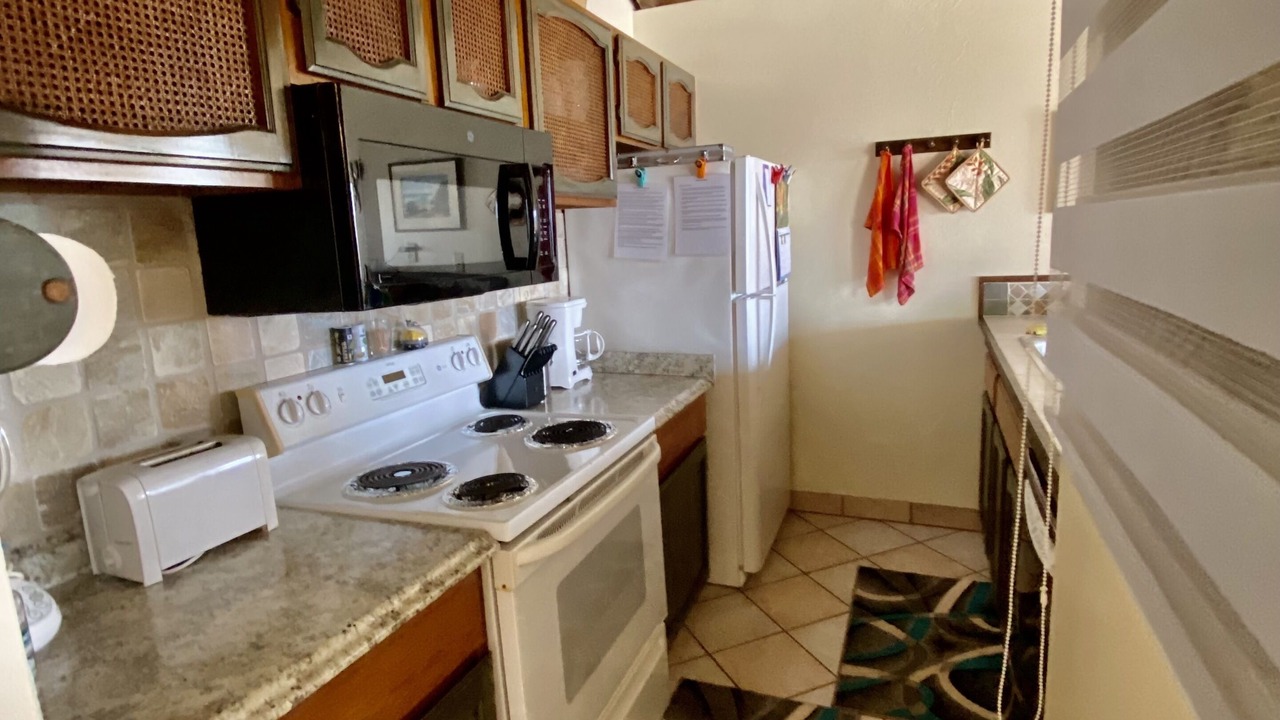 Photo of Kitchen in Maunaloa