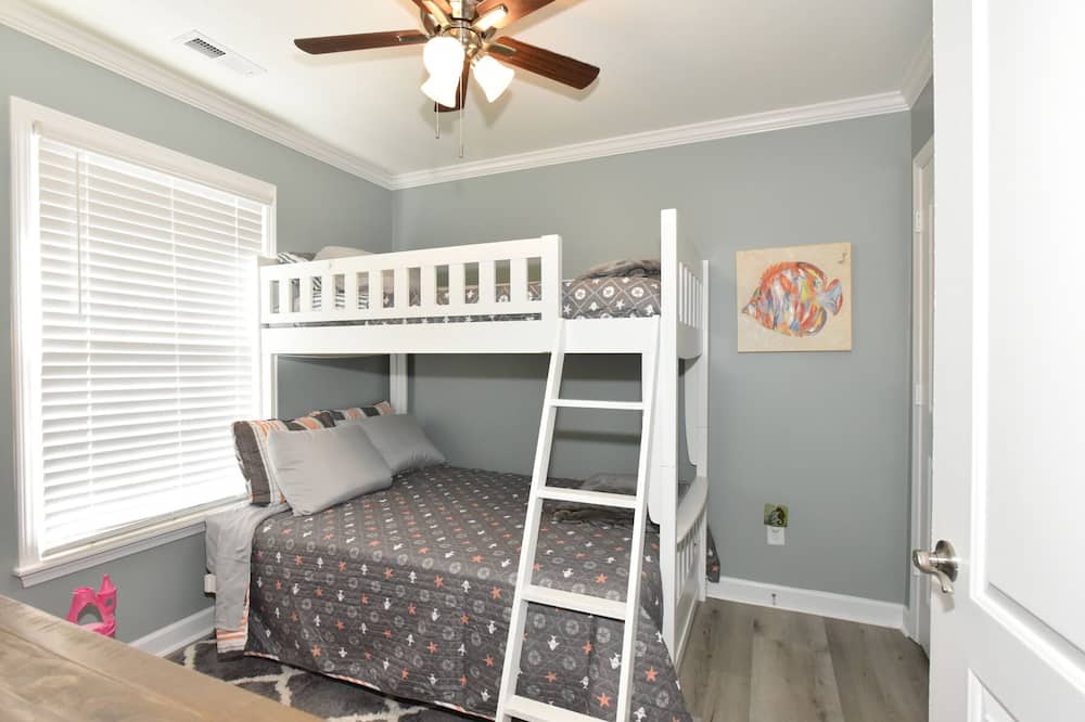 Photo of Bedroom in Piney Green
