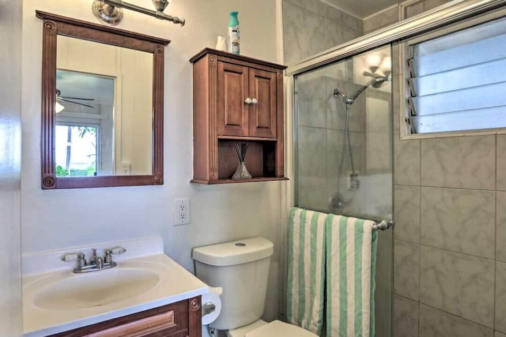Photo of Bathroom in Maili