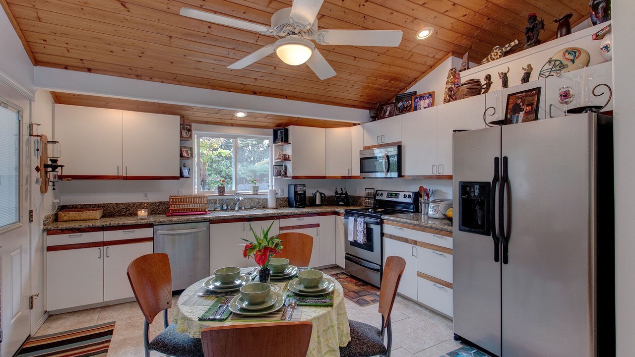 Photo of Kitchen in Ohia Estates