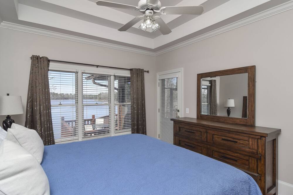 Photo of Bedroom in Chapin