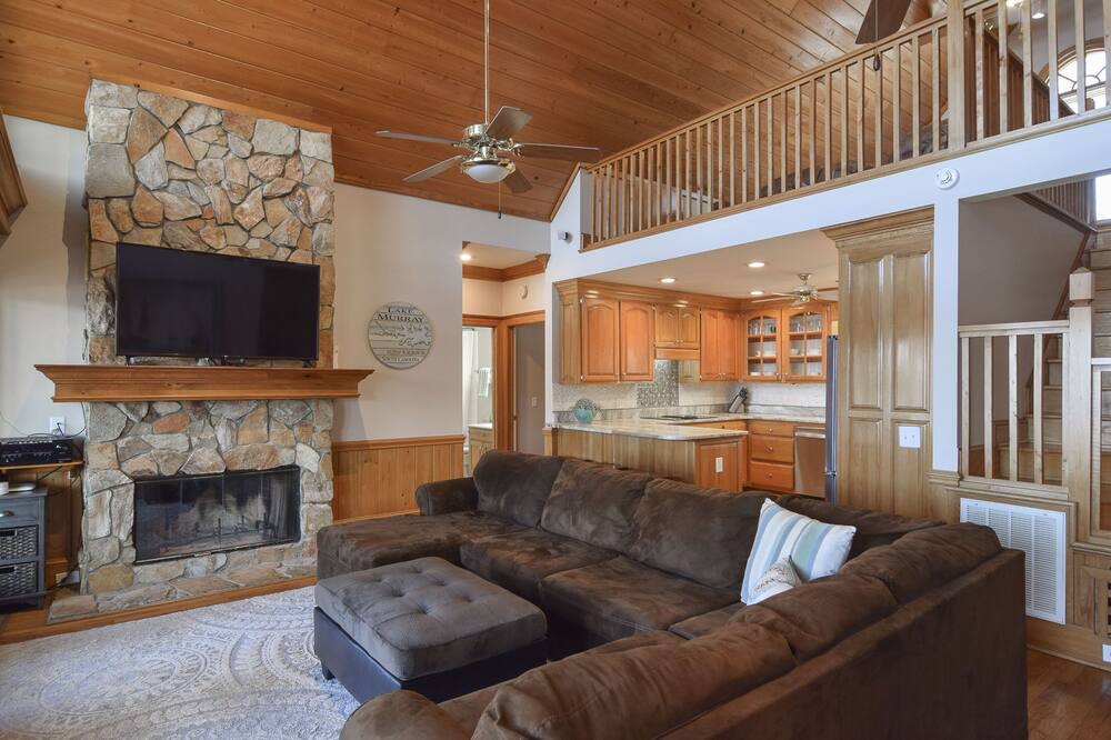 Photo of Livingroom in Chapin