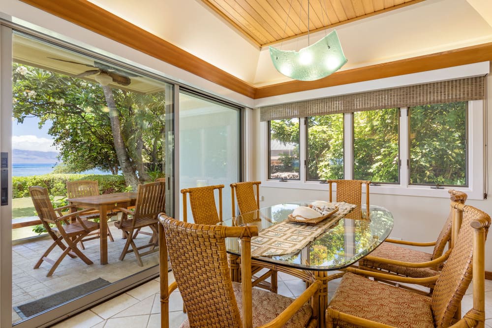 Photo of Kitchen in Historic Lahaina Front Street
