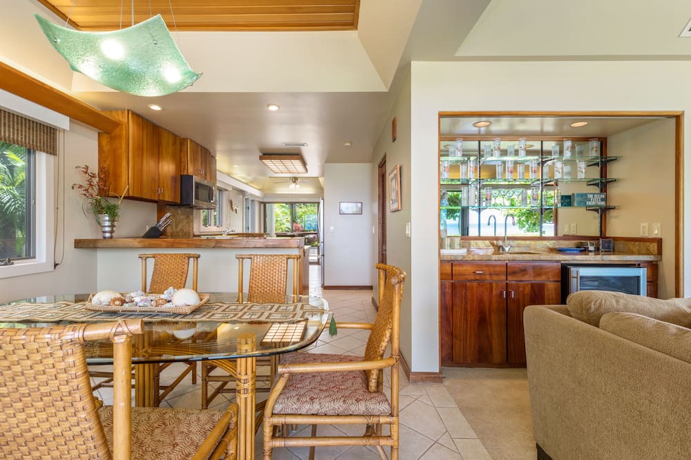 Photo of Kitchen in Historic Lahaina Front Street