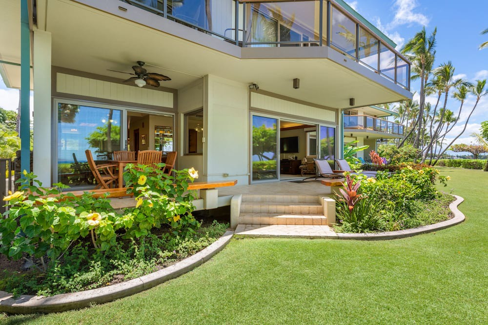 Photo of Outdoor in Historic Lahaina Front Street