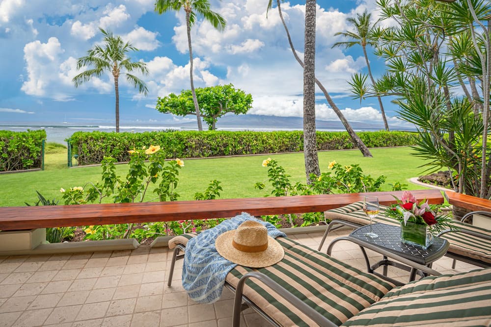 Photo of Patio Balcony in Historic Lahaina Front Street