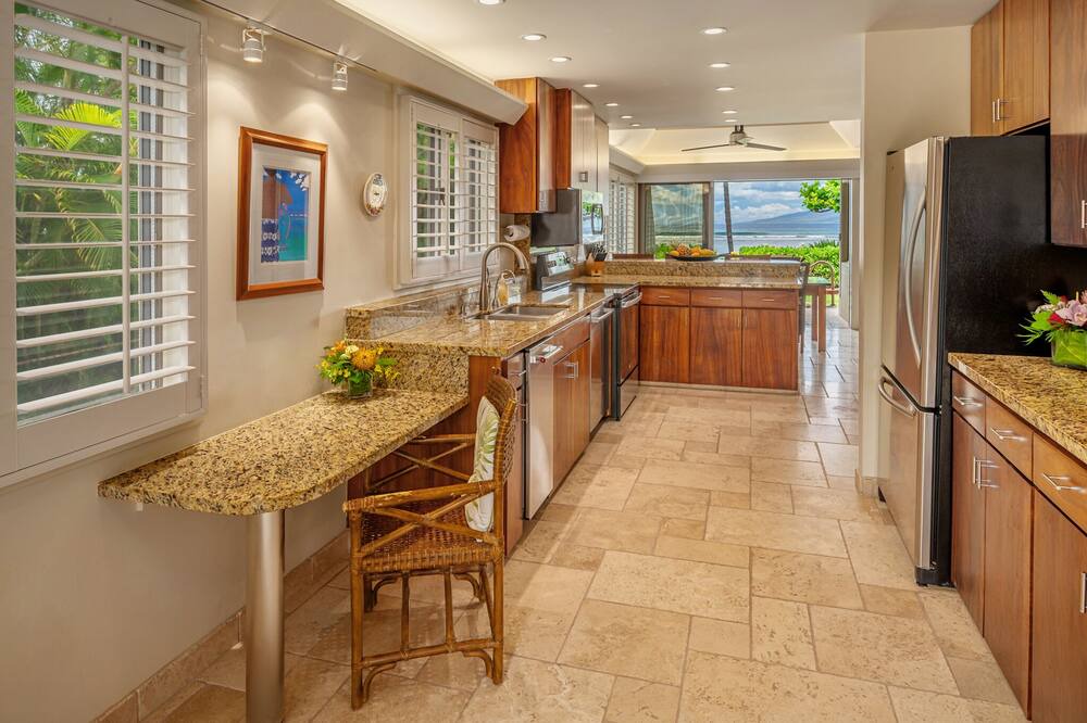 Photo of Kitchen in Historic Lahaina Front Street