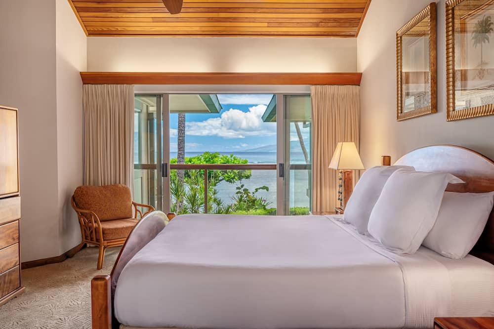 Photo of Bedroom in Historic Lahaina Front Street