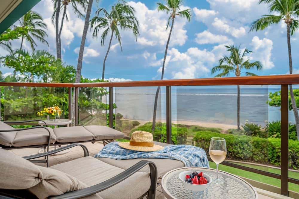 Photo of Patio Balcony in Historic Lahaina Front Street