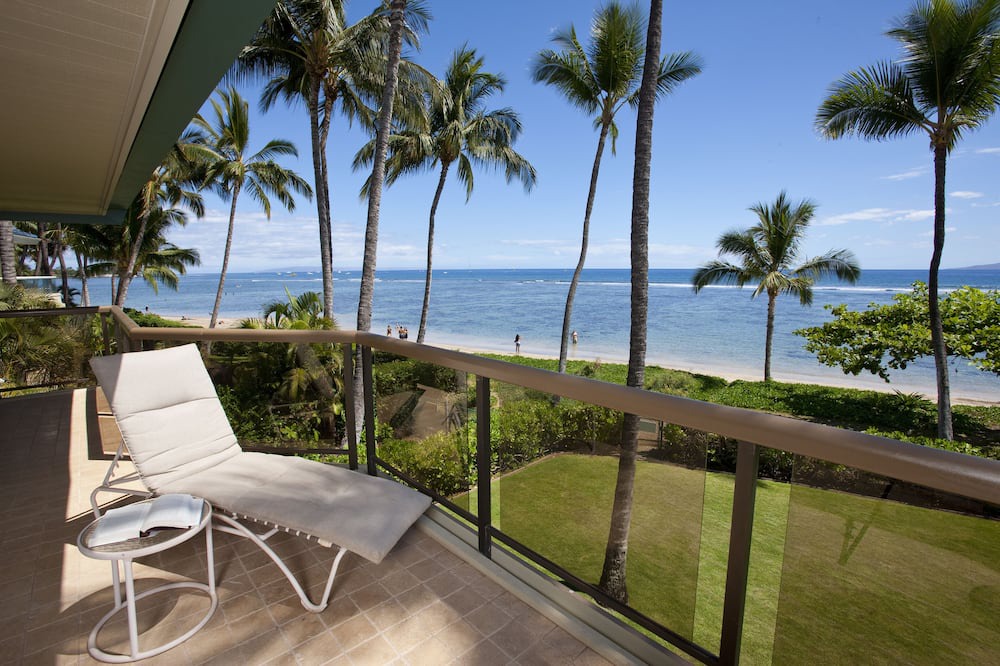 Photo of Patio Balcony in Historic Lahaina Front Street