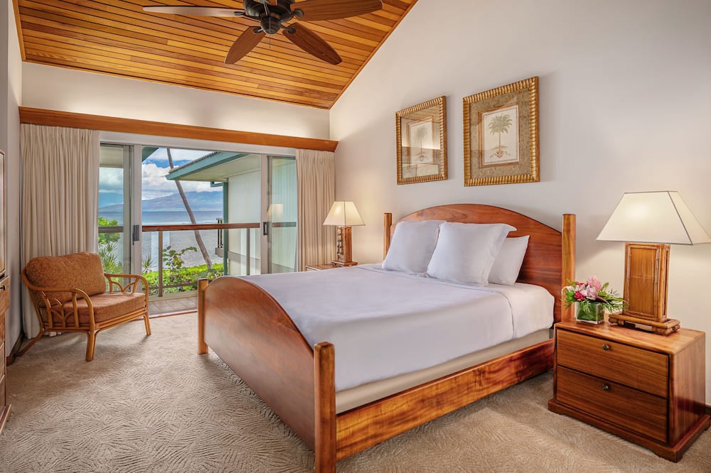 Photo of Bedroom in Historic Lahaina Front Street