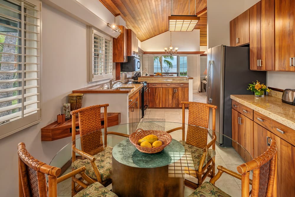Photo of Kitchen in Historic Lahaina Front Street