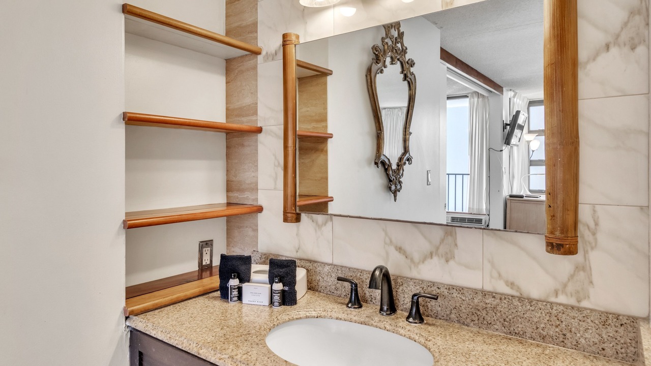 Photo of Bathroom in Waikiki