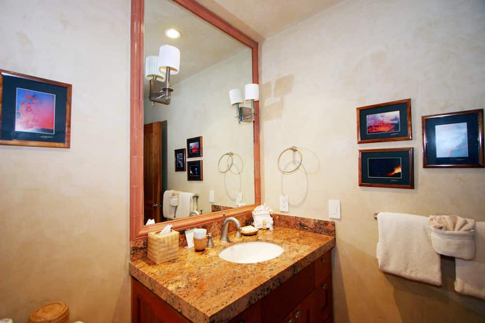 Photo of Bathroom in Wailea