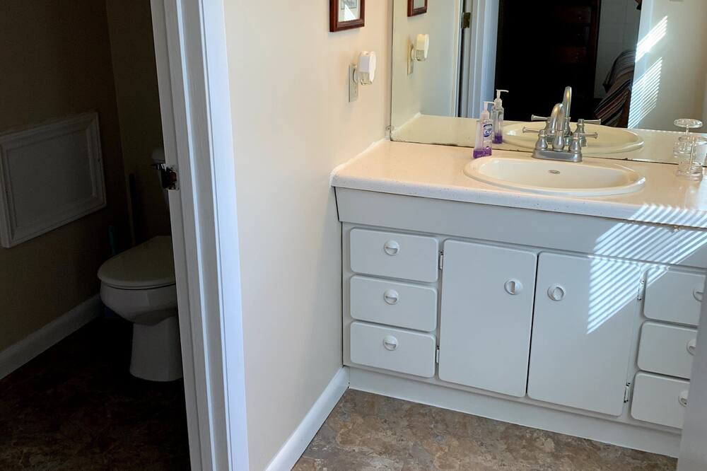 Photo of Bedroom in Newport
