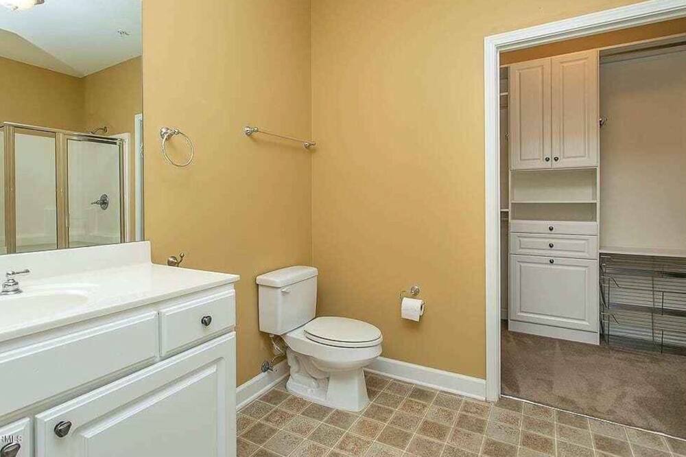 Photo of Bathroom in Calabash