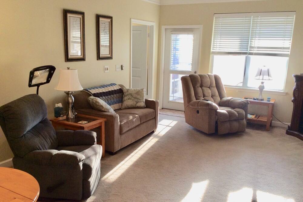 Photo of Livingroom in Calabash