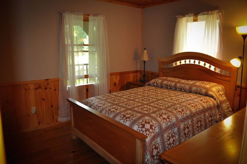 Photo of Bedroom in Spruce Pine