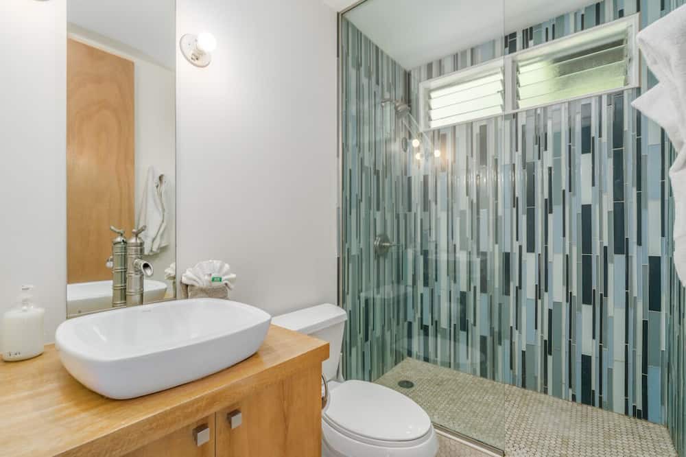 Photo of Bathroom in Kehena Beach Estates