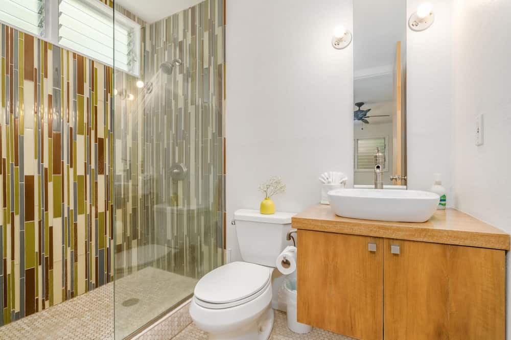 Photo of Bathroom in Kehena Beach Estates