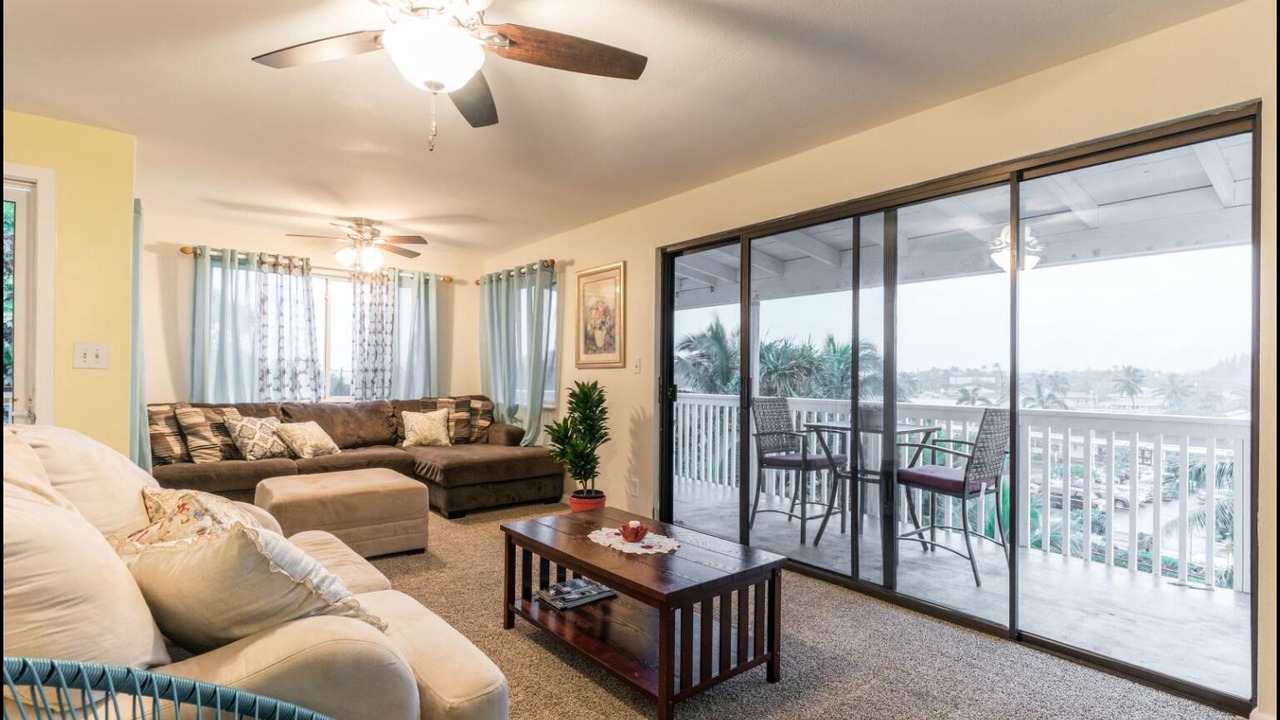 Photo of Livingroom in Laie