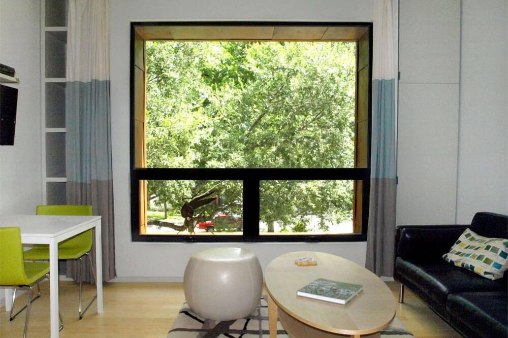 Photo of Livingroom in Bouldin