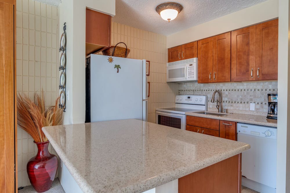 Photo of Kitchen in Historic Lahaina Front Street