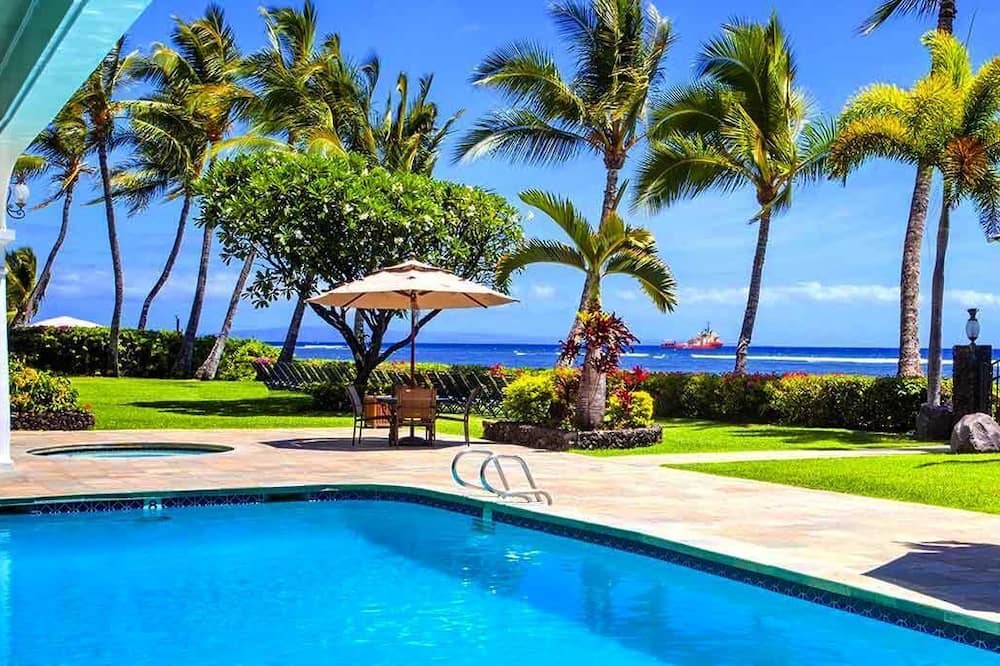 Photo of Outdoor in Historic Lahaina Front Street