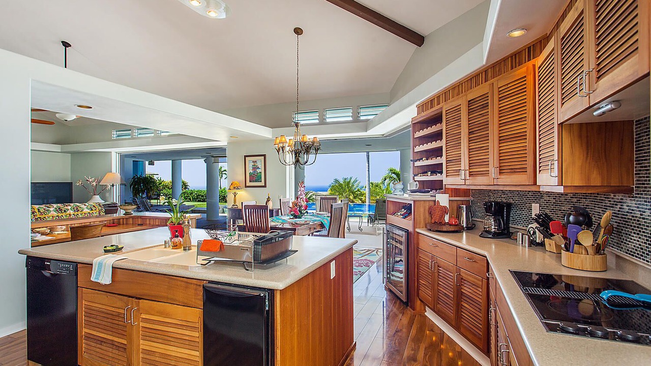 Photo of Kitchen in Kahaluu-Keauhou