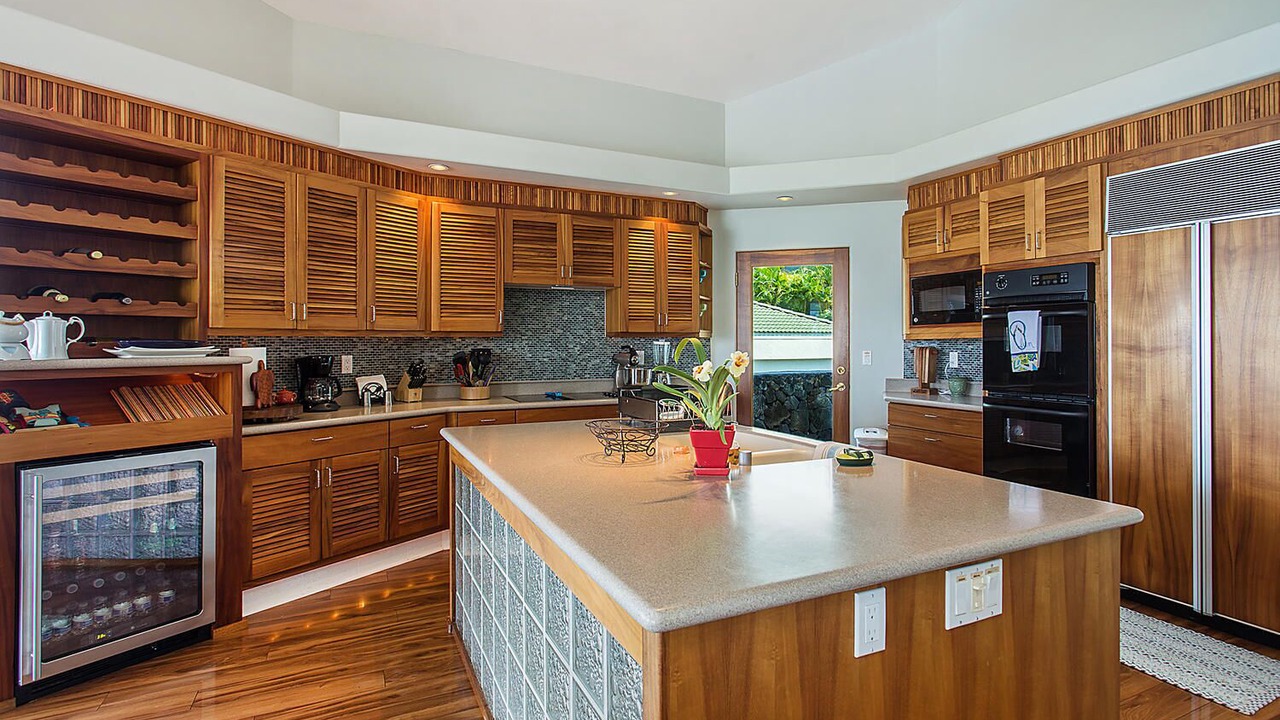 Photo of Kitchen in Kahaluu-Keauhou