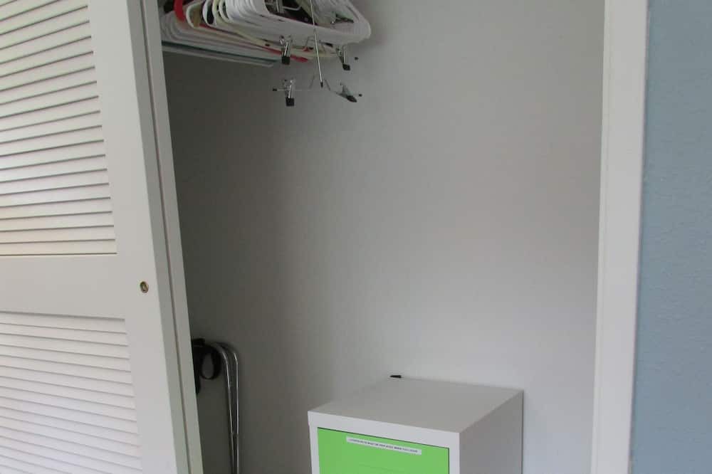 Photo of Bedroom in Kapoho